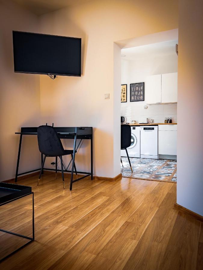 Nalu Black&White Apartment No 8 Katowice Exterior photo